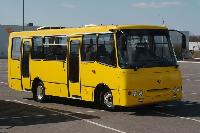Маршрутчики не заезжают на Бородинский рынок.
Фото http://www.autocentre.ua