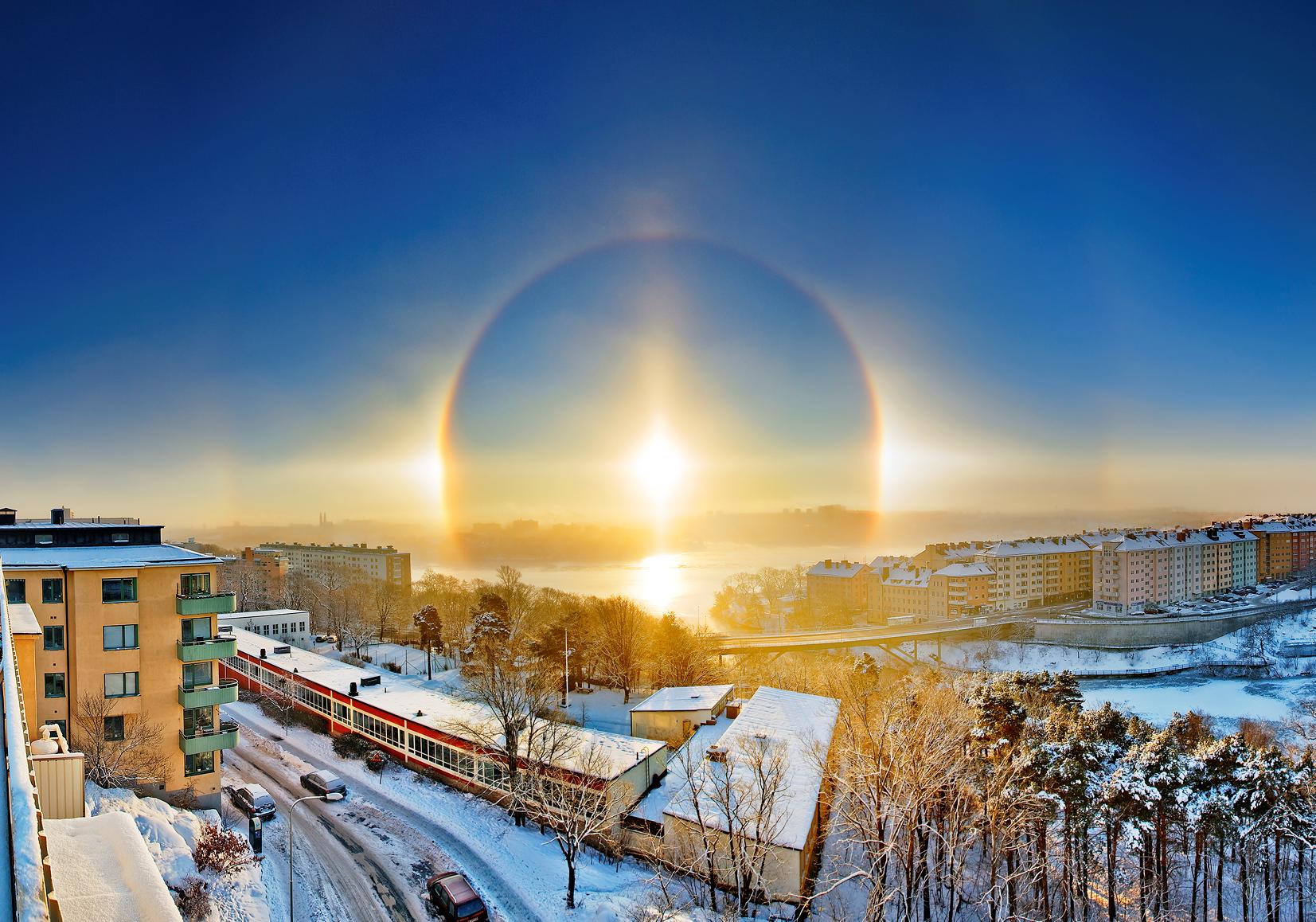 Жители села Петровцы засняли солнечное гало. Фото: Астронет
