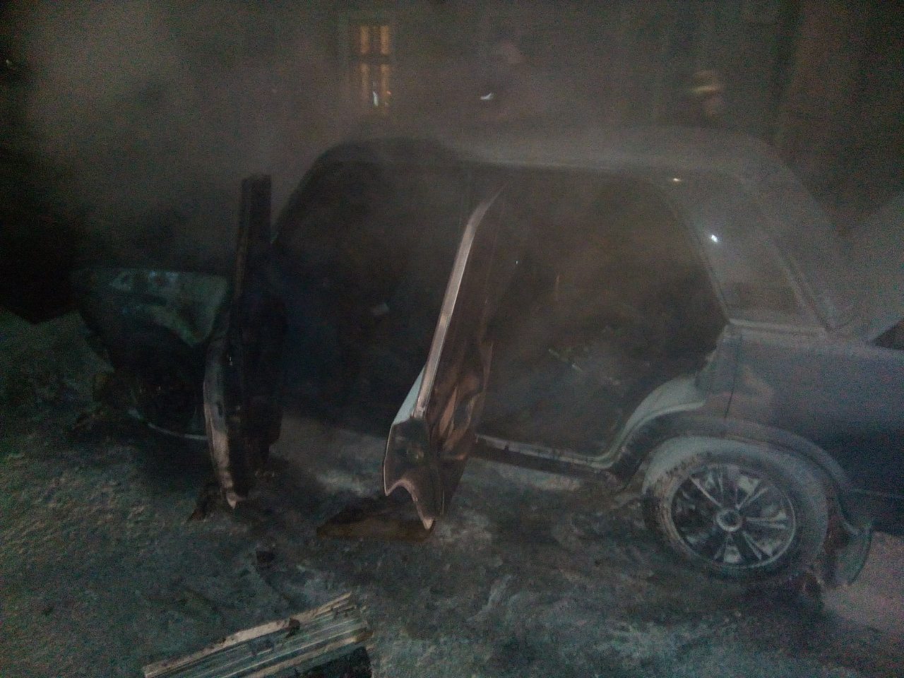 У Львові внаслідок ДТП на Шевченка згорів автомобіль: фото
