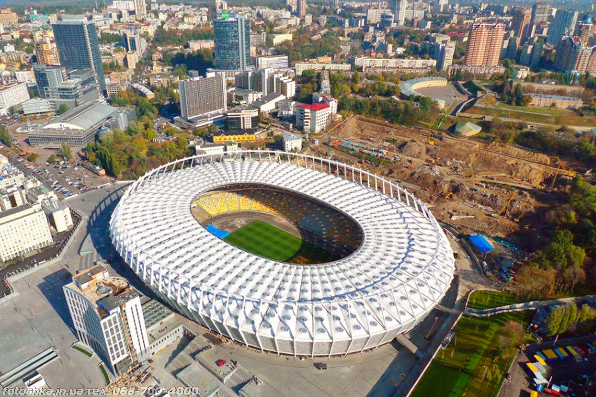 Киев фото 2023. Национальный спортивный комплекс Олимпийский Киев. Стадион НСК Олимпийский Киев. Динамо Киев стадион Олимпийский. Лужники стадион Олимпийский Киев.