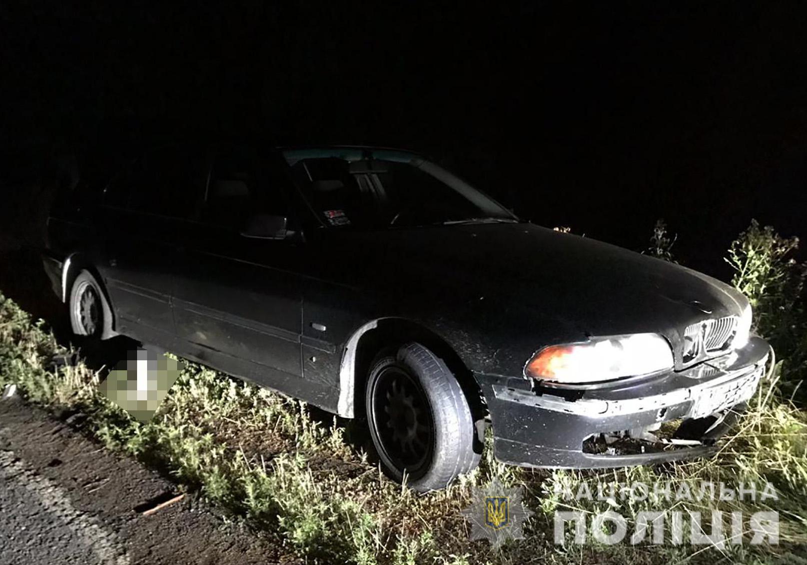 Под Запорожьем водитель на "БМВ" сбил человека. Фото: Нацполиция