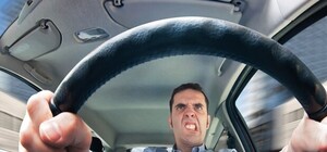 В Киеве водитель междугороднего автобуса выгнал участника Революции достоинства с инвалидностью