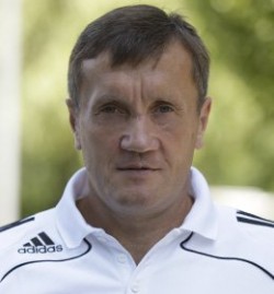 Арбитр национальной категории Олег Зубарев.
Фото www.fcmetalurg.com.