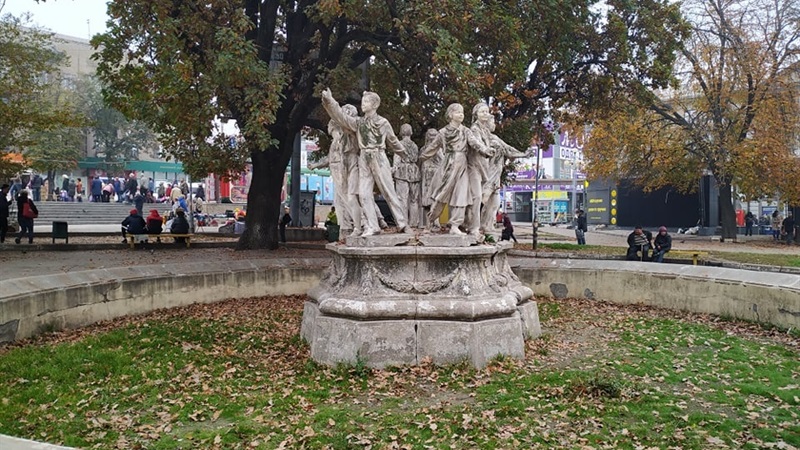 В городе реконструируют сквер. Фото: горсовет