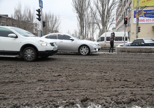 Все выходные на городских улицах будет слякоть.
Фото из архива "В городе".