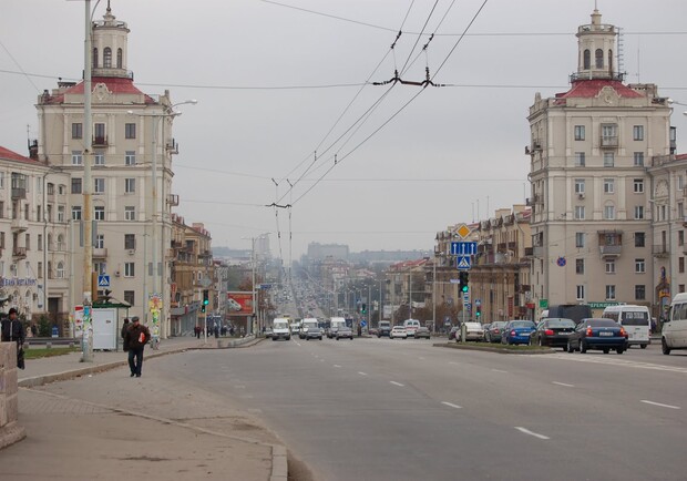 После Нового года коммунальщики приведут город в порядок.
Фото blogspot.com.