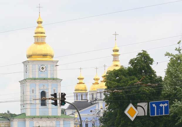 Азаров передал Софию Киевскую Минкульту. Фото Максима Люкова