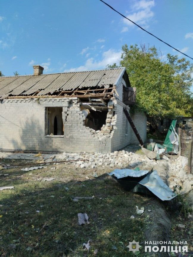 "В полиции показали последствия обстрелов Запорожской области за выходные - || фото: t.me/zoda_gov_ua"