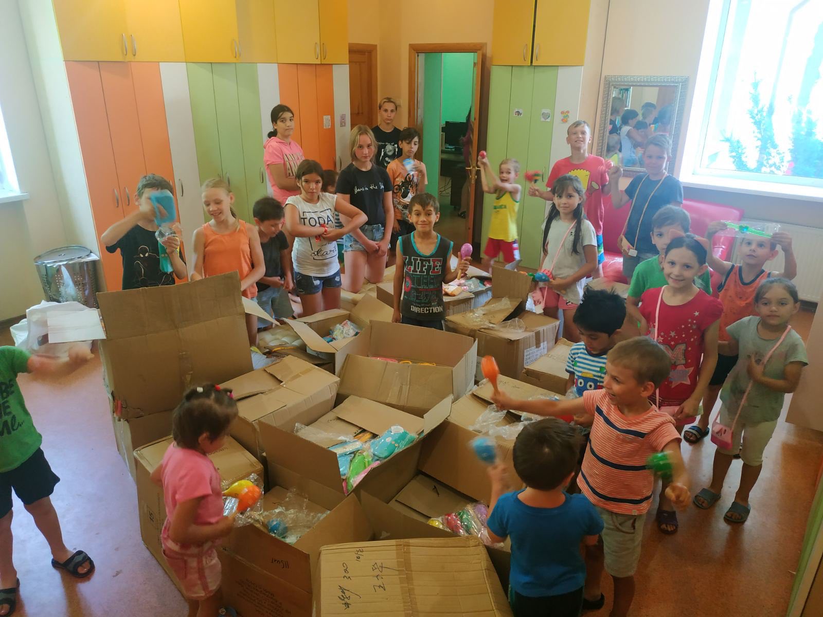 Компанія WOG закупила та передала понад 12 тисяч іграшок в Центр допомоги дітям у складних життєвих обставинах