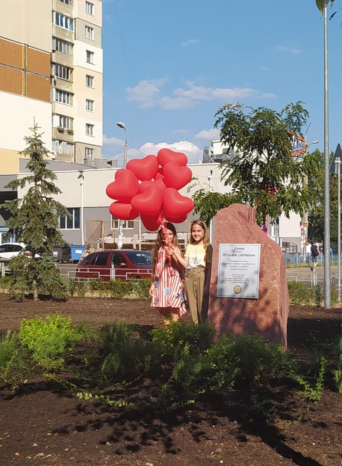 Памятник Кузьме Скрябину на Виноградаре. Фото: Facebook