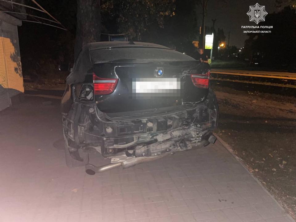 "В Запорожье угнали автомобиль / фото: патрульная полиция"