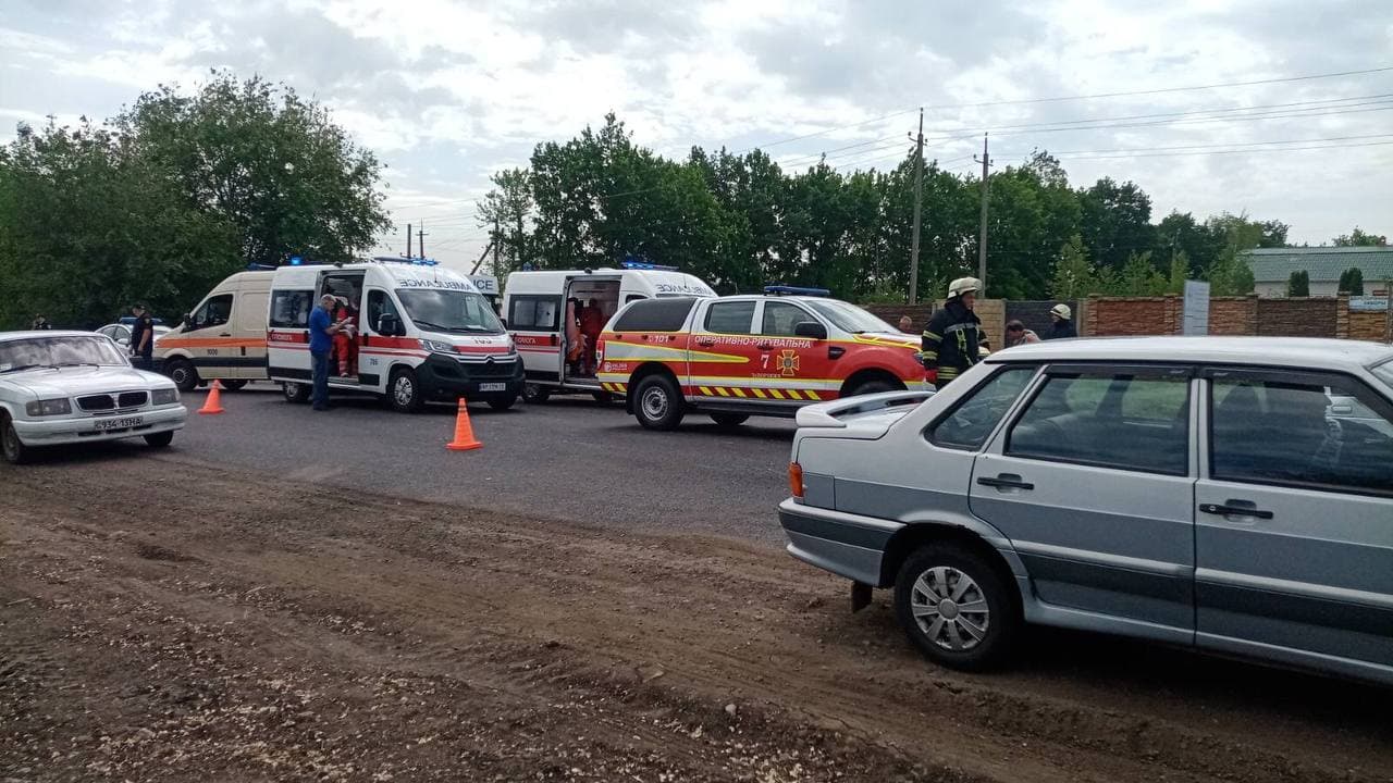 "Пострадали 4 человека - фото: ГСЧС"