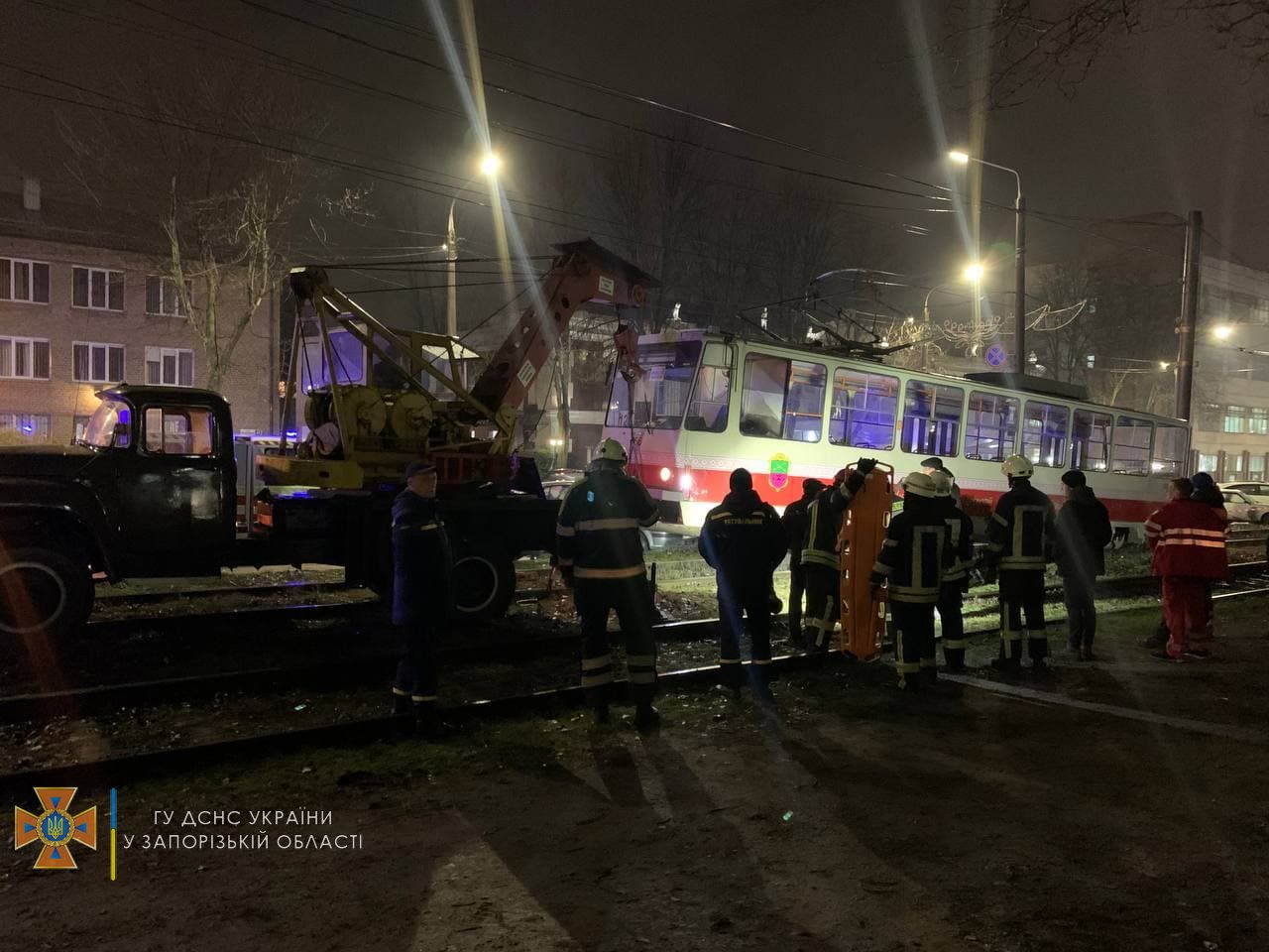 "В Запорожье трамвай переехал человека - || фото: zp.dsns.gov.ua"