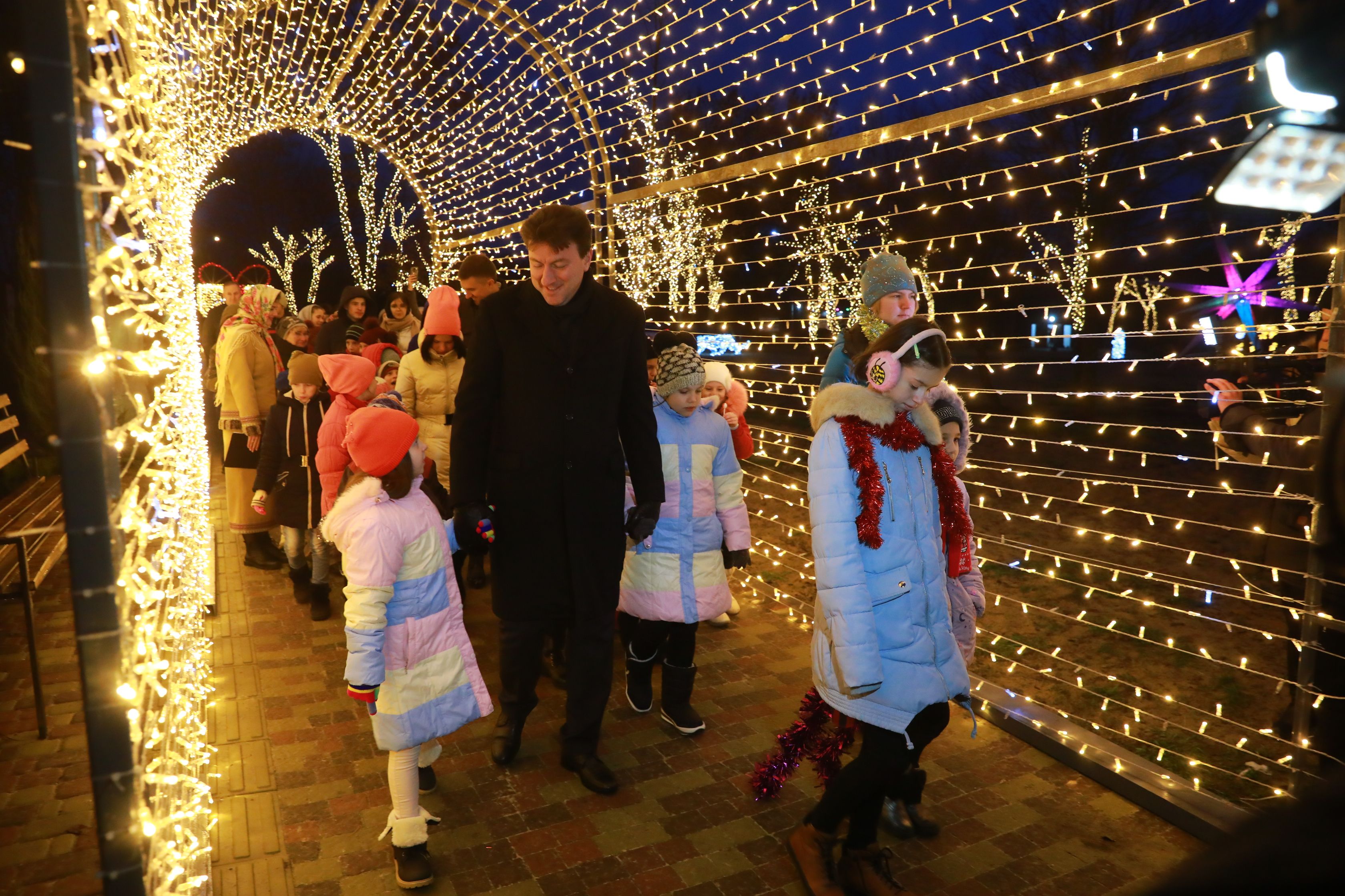 В Запорожье на Хортице открыли резиденцию Святого Николая - Запорожье  Vgorode.ua