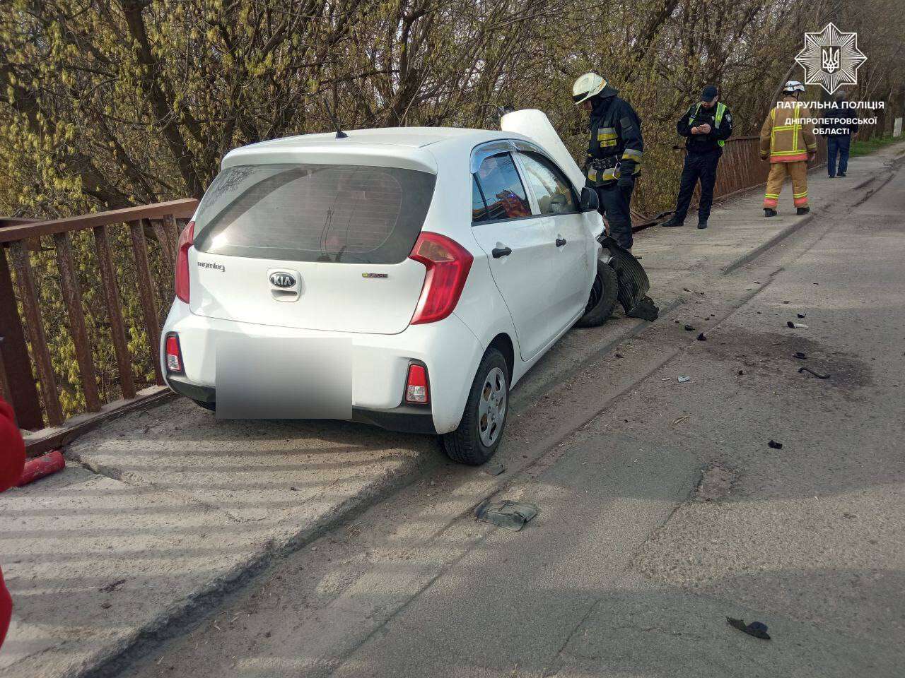 В Днепре мужчина попал в аварию и сорвался с моста - Днепр Vgorode.ua